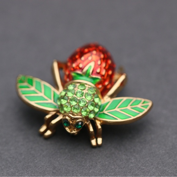 Joan Rivers Jewelry - Joan River Strawberry Bee Pin